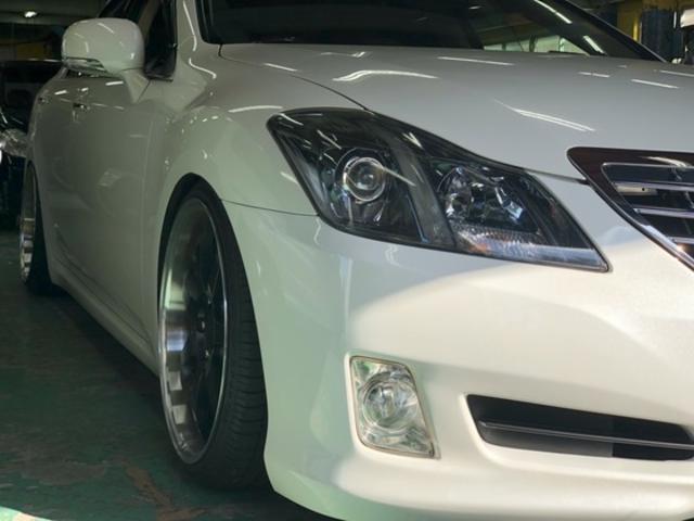 クラウン　ヘッドライト交換